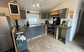 6 Rannoch, Lovely Holiday Static Caravan For Dogs & Their Owners.